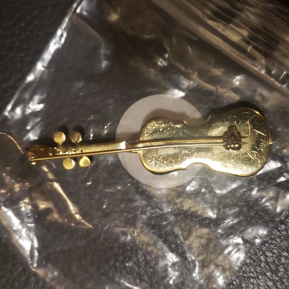 VIOLIN GOLD TONE BROOCH - Picture 2 of 5